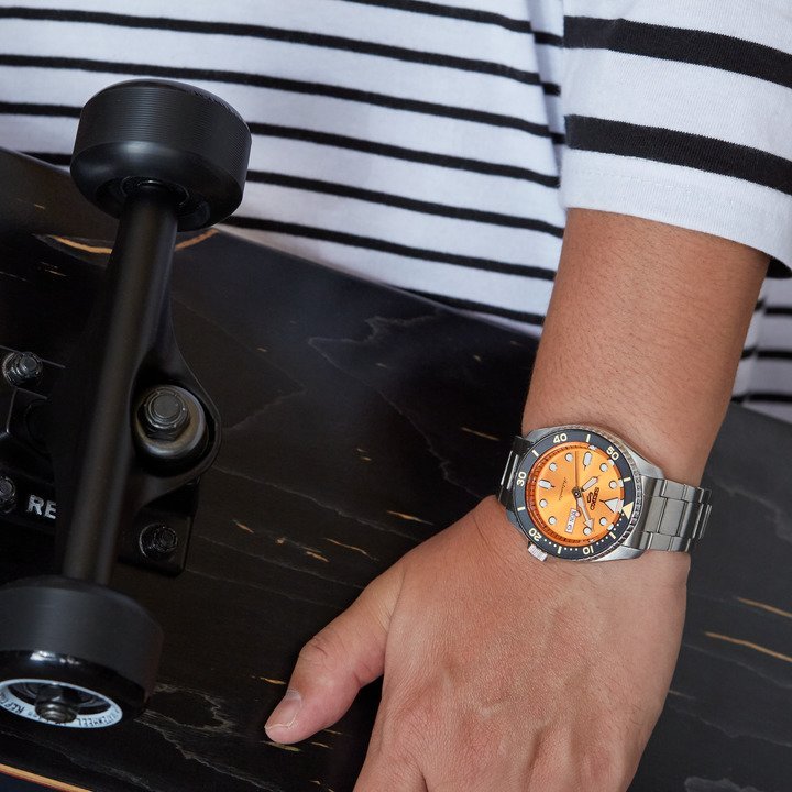 Seiko 5 Sports SRPD59K1 · Automático naranja